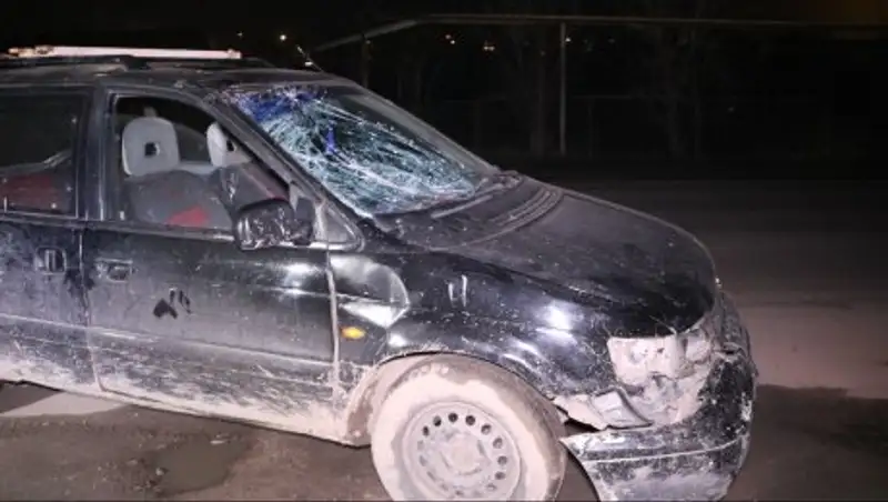 В Алматинской области нетрезвый мужчина угодил под колеса