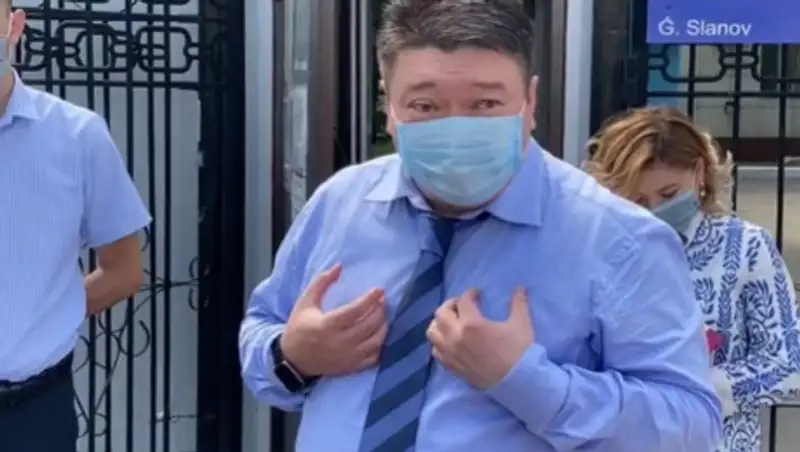 "Андай-мындай": Главный санврач Алматинской области получил строгий выговор