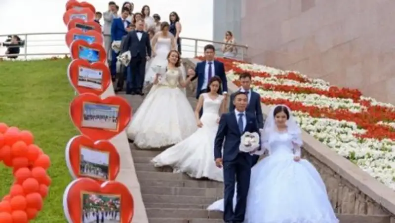 Астанчане стали создавать семьи в более зрелом возрасте