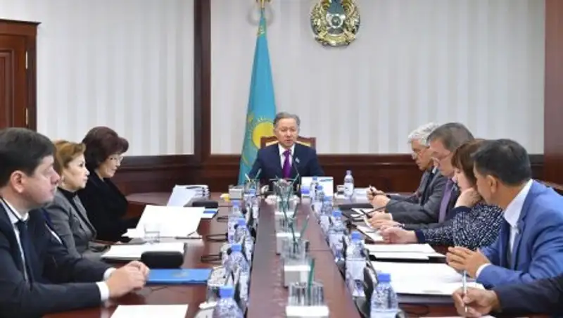 Какие законопроекты рассмотрит Мажилис на предстоящем пленарном заседании