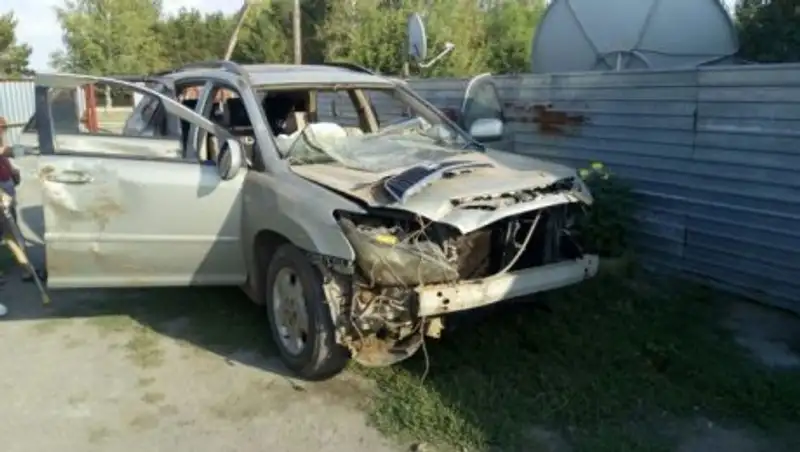 Семья едва не утонула на сельской дороге. Следователям объявили выговор