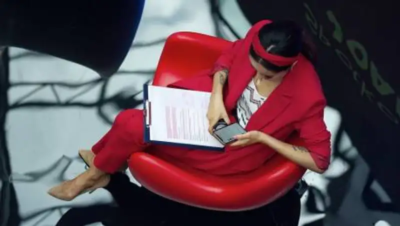 Как стать телеведущим: 10 фактов о профессии