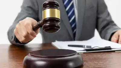 молоток, фото - Новости Zakon.kz от 29.11.2019 22:03