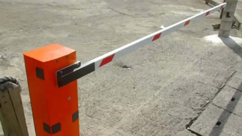 В Алматы разрешат устанавливать шлагбаумы во дворах