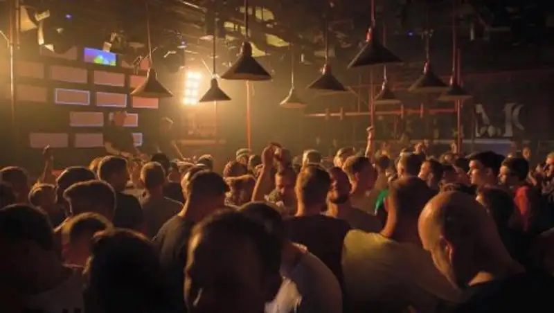 Полицейские проверили увеселительные заведения столицы