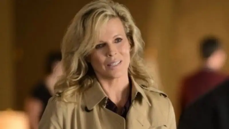 Ким Бейсингер сыграет любовницу Кристиана Грэя в продолжении "50 оттенков серого"