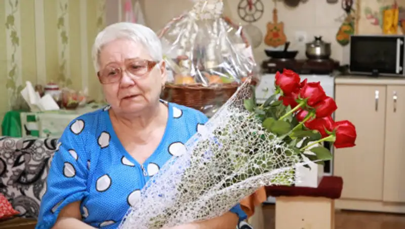 В день благодарности столичные полицейские навестили матерей погибших при исполнении сотрудников