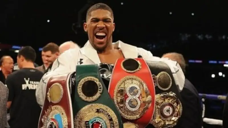 Джошуа нокаутировал Поветкина и защитил четыре титула