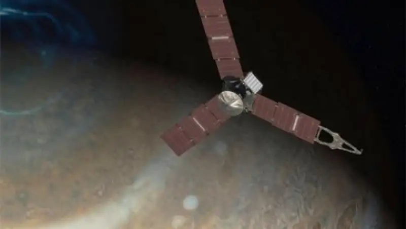 Обнаружена инопланетная светящаяся вода