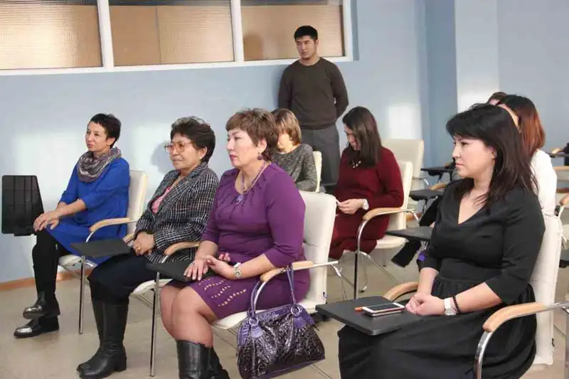 В КАЗГЮУ в честь 25-летия Независимости открыта именная аудитория Республиканской нотариальной палаты В КАЗГЮУ в честь 25-летия Независимости открыта именная аудитория Республиканской нотариальной палаты, фото - Новости Zakon.kz от 09.12.2016 21:16