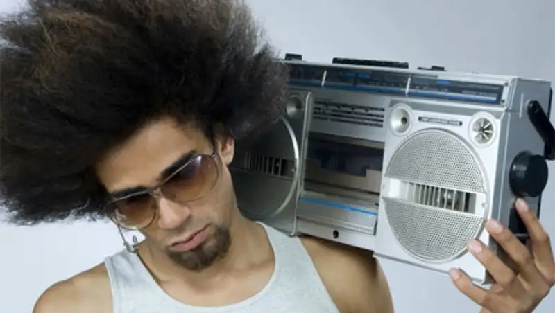 Секретный проект Земфиры покорил чарт iTunes, фото - Новости Zakon.kz от 12.11.2013 20:30