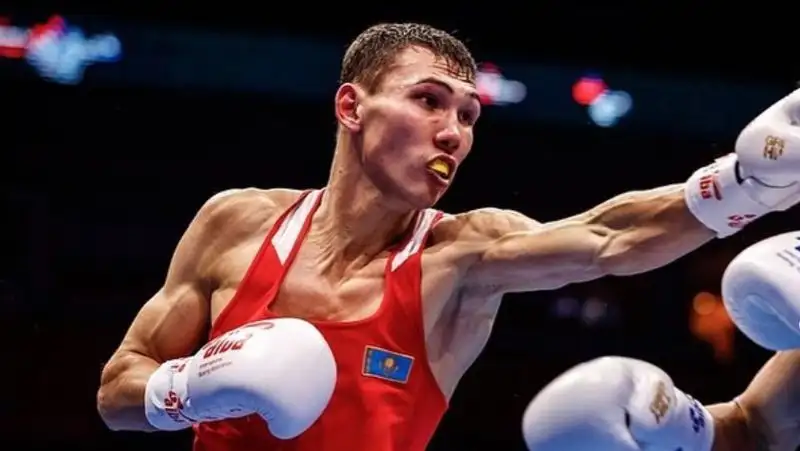 Серик Темиржанов вышел в полуфинал ЧА-2022 по боксу