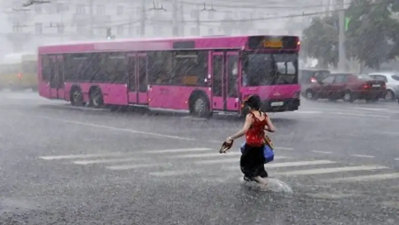 Астанчан предупредили о задержках в работе общественного транспорта из-за непогоды