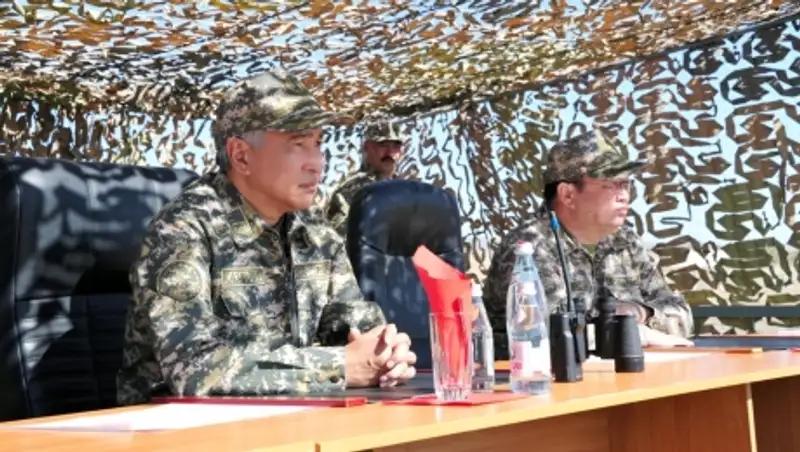 Министр обороны РК подвел итоги учения  «Каратау-2015»