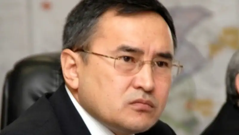 Аким ЮКО вручил 1 миллион тенге двукратному чемпиону мира по военному самбо