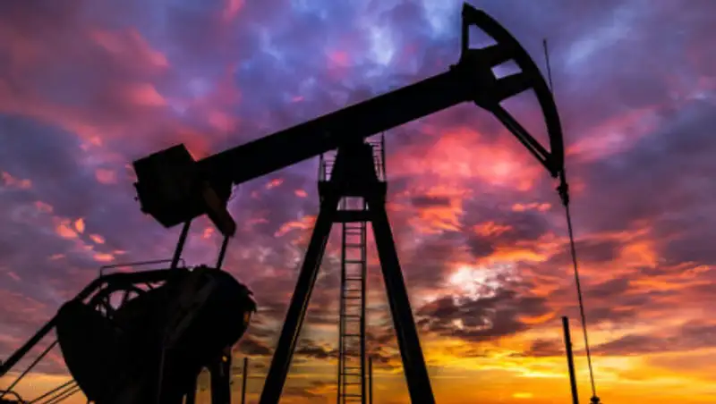 Цена нефти Brent опустилась ниже 19 долларов