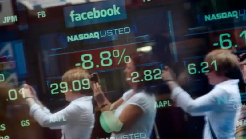 Акции Facebook рухнули