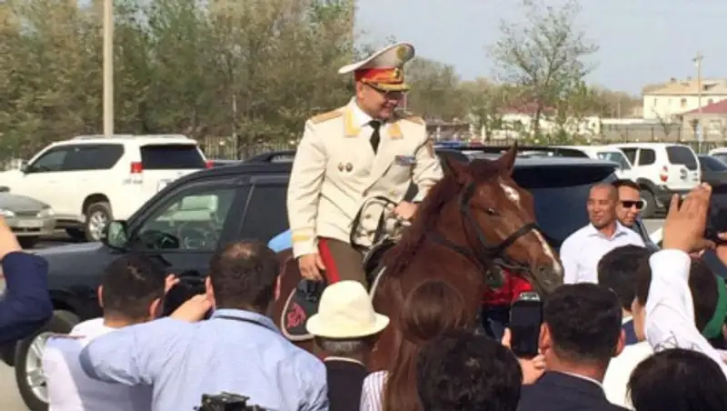 В МВД объяснили, почему к бывшему начальнику ДП Атырауской области применили жесткие меры