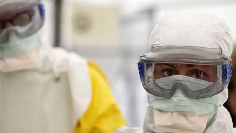 Чехия и Япония будут проверять пассажиров в аэропортах на Эболу