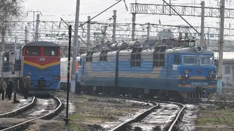 Поезд приостановил движение по направлению Алматы-2 – Уральск из-за погоды