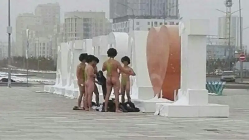 Саша Барон Коэн вступился за чешских "боратов" в Астане