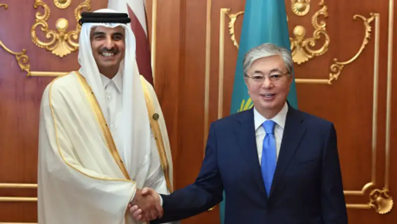 Мы намерены инвестировать в вашу страну - Эмир Катара Токаеву