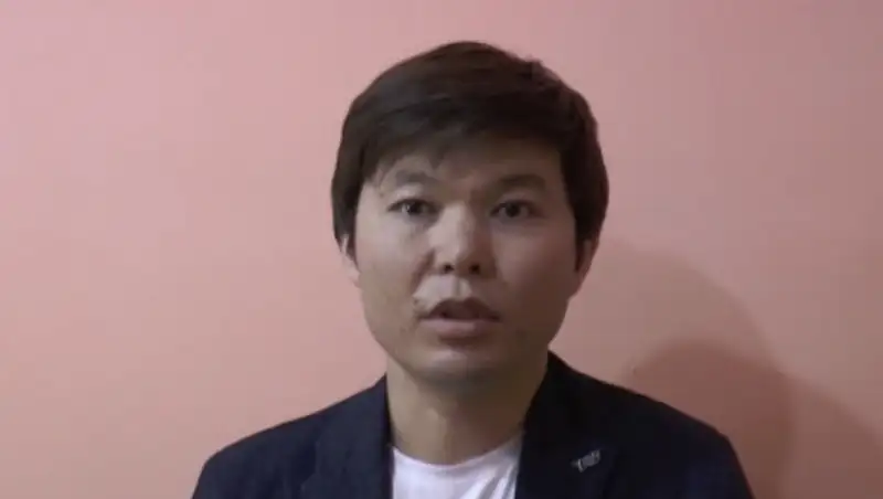 Певец Ернар Айдар нарушил карантин, устроив розыгрыш