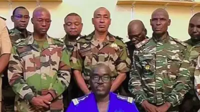 В Нигере мятежники пригрозили убить свергнутого президента