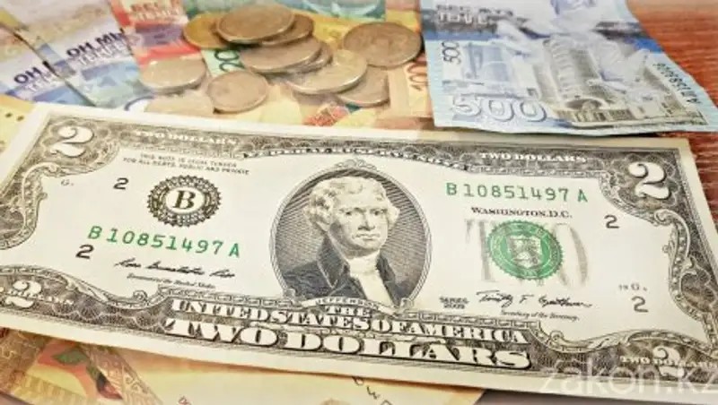 Курс доллара составил 376,23 тенге на торгах