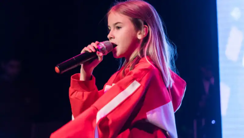 Данэлия Тулешова стала первым ребенком, получившим Евразийскую премию