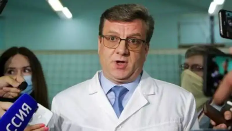 Пропал без вести экс-главврач больницы, куда госпитализировали Навального