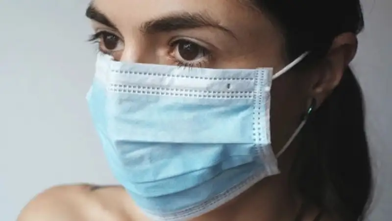 Алматинские предприятия увеличат выпуск масок и дезинфекторов