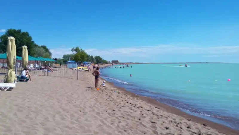 Озеро Балхаш привлекает российских туристов