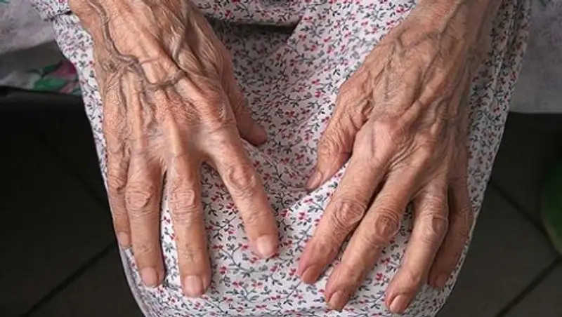 Казахстан начинает стареть - депутат