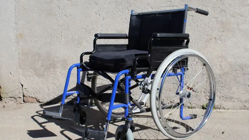 Пособия по инвалидности и потере кормильца повысят в Казахстане с 1 июля