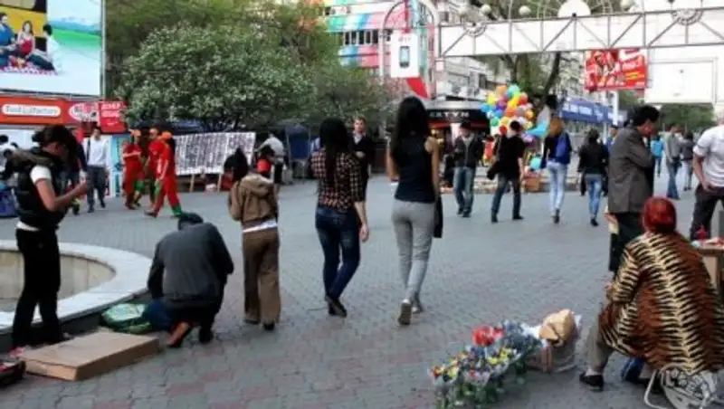 Алматинский арбат - не место для стихийной торговли