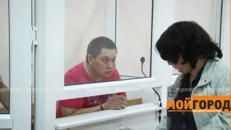 В ЗКО коллеги осужденного за смертельное ДТП экс-полицейского заступились за него