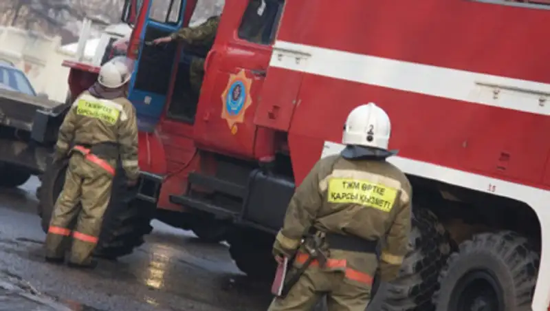 В Нур-Султане горел пассажирский автобус