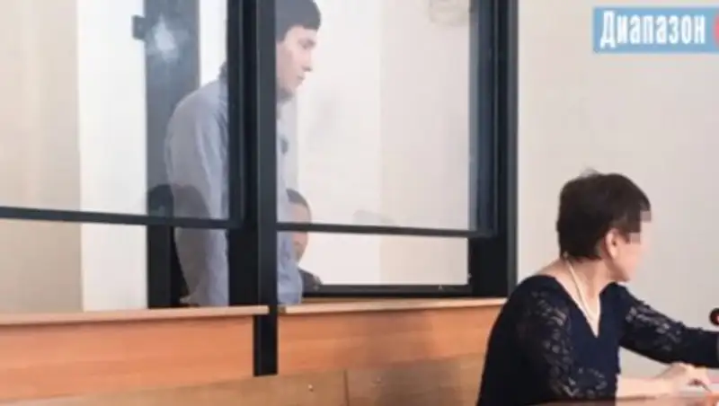 В Актобе бывший опер на «Шевроле» сбил двух женщин и сбежал