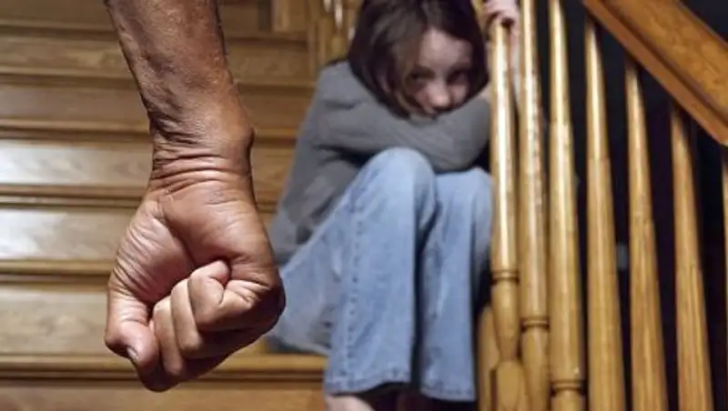 В Акмолинской области женщина обвинила супруга в изнасиловании дочери