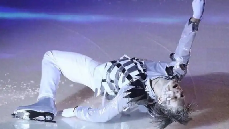 18-летний фигурист получил травму во время шоу Евгения Плющенко