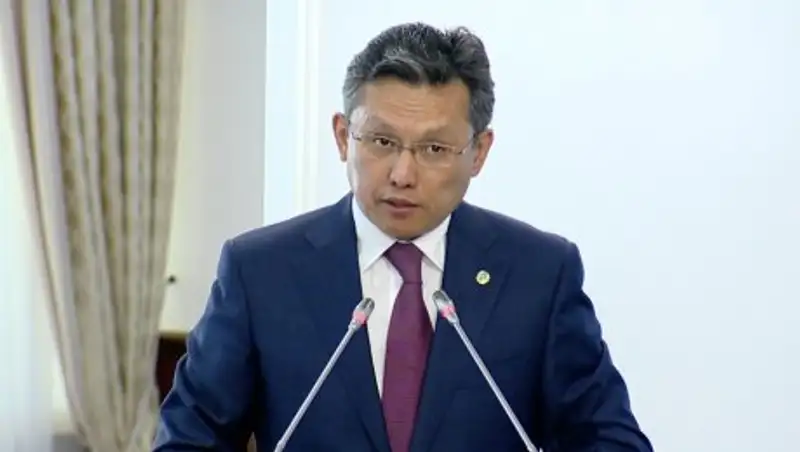 Бахыт Султанов: Нового повышения заработных плат депутатов не будет