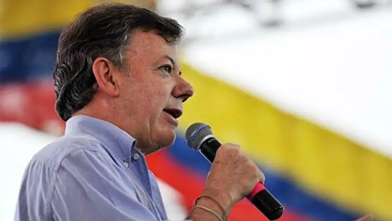 Президентом Колумбии провозглашен Хуан Мануэль Сантос Кальдерон