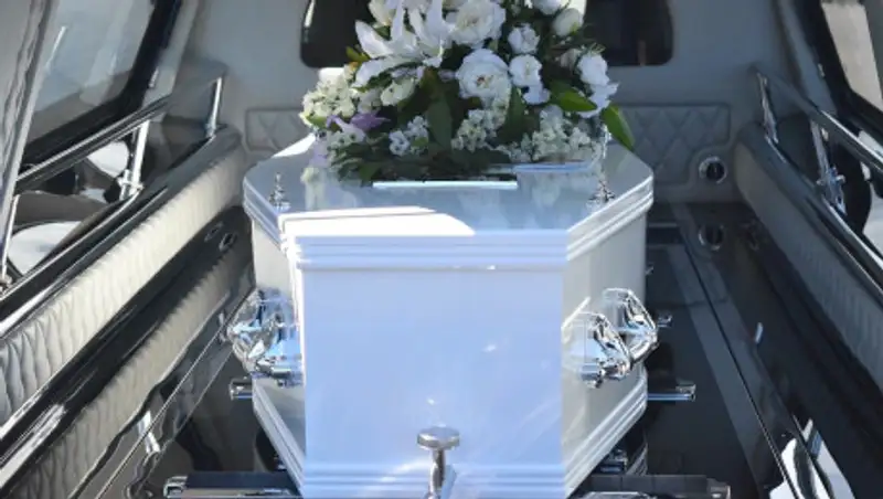 В Петропавловске продают бесплатные места на кладбищах за большие деньги