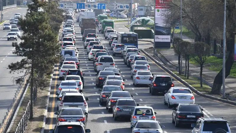 Каждый второй автомобиль на дорогах Казахстана старше 20 лет