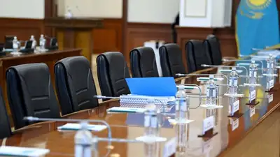 Может ли сотрудник, принятый на госслужбу, перевестись в другой госорган во время испытательного срока, фото - Новости Zakon.kz от 31.10.2023 16:27