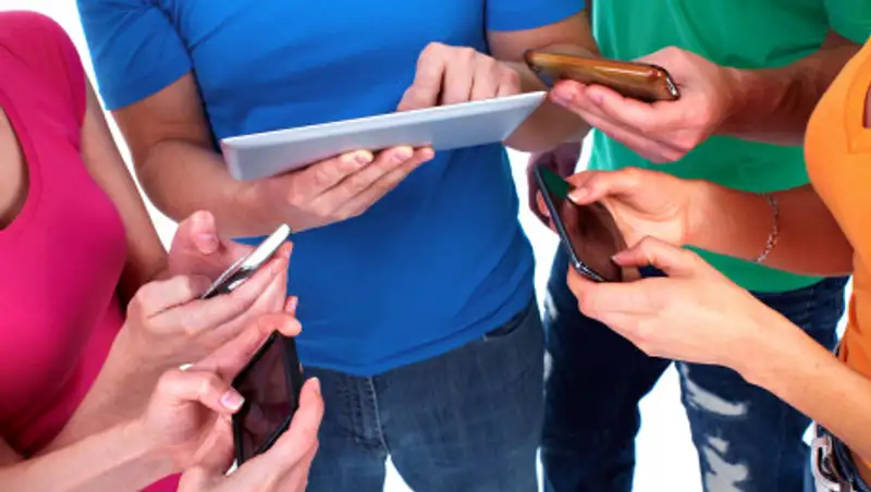 Названо безопасное время использования гаджетов для молодежи