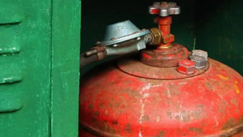 Пострадавших из-за взрыва газового баллона в Актюбинской обл доставили авиацией в Астану