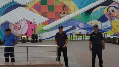 граната, торговый центр, авто, фото - Новости Zakon.kz от 11.08.2022 17:22