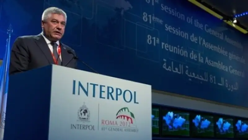 Двоих подозреваемых в парижских терактах объявили в международный розыск